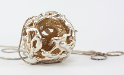 How to buy the work of Vicky Forrester. Vicky Forrester, contemporary  jewellery , bespoke jewellery, jewelry. Original hand made jewellery experiences.