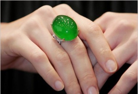 jadeite ring, sold for $1000000 in 2006